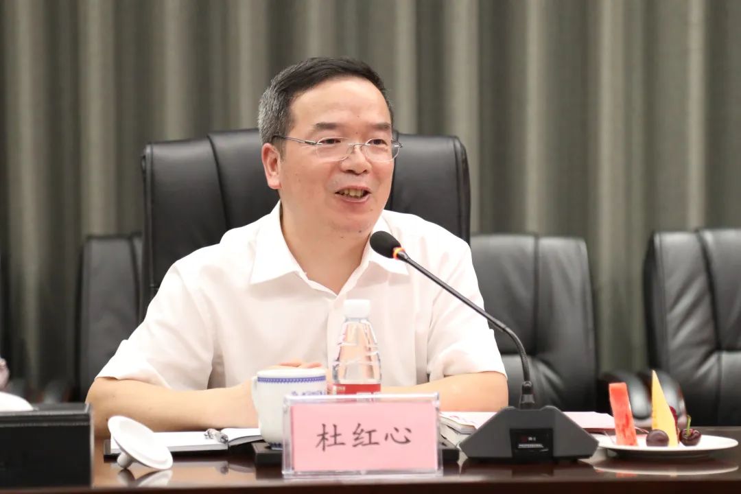 杭報(bào)集團(tuán)與安恒信息戰(zhàn)略合作簽署儀式