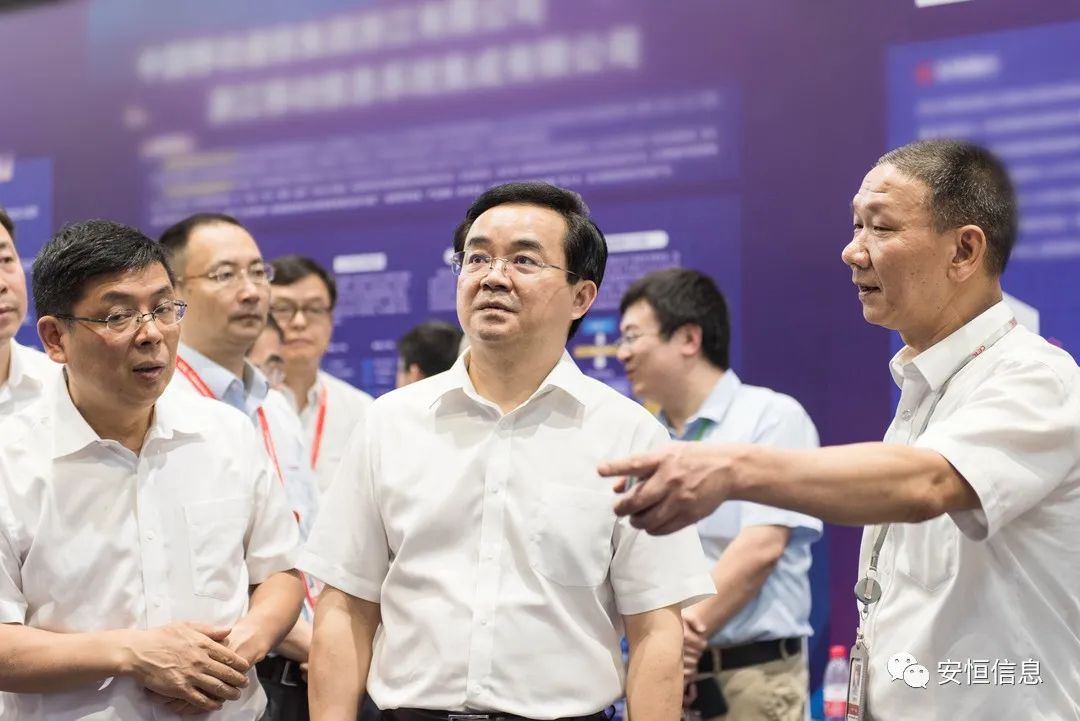 浙江省信息技術應用創(chuàng)新聯(lián)盟成立領導參觀